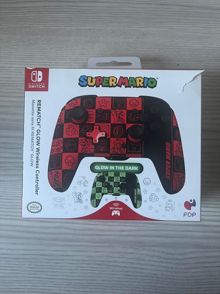 Wireless Nintendo Switch Pro Controller (Super Mario Editie), Enlèvement, Comme neuf