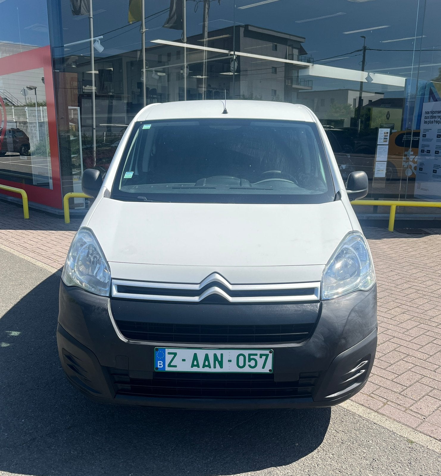 Citroën berlingo utilitaire 1.6 hdi 100 ch . 10/2016, Autos, Camionnettes & Utilitaires, Achat, Entreprise, Boîte manuelle, Diesel