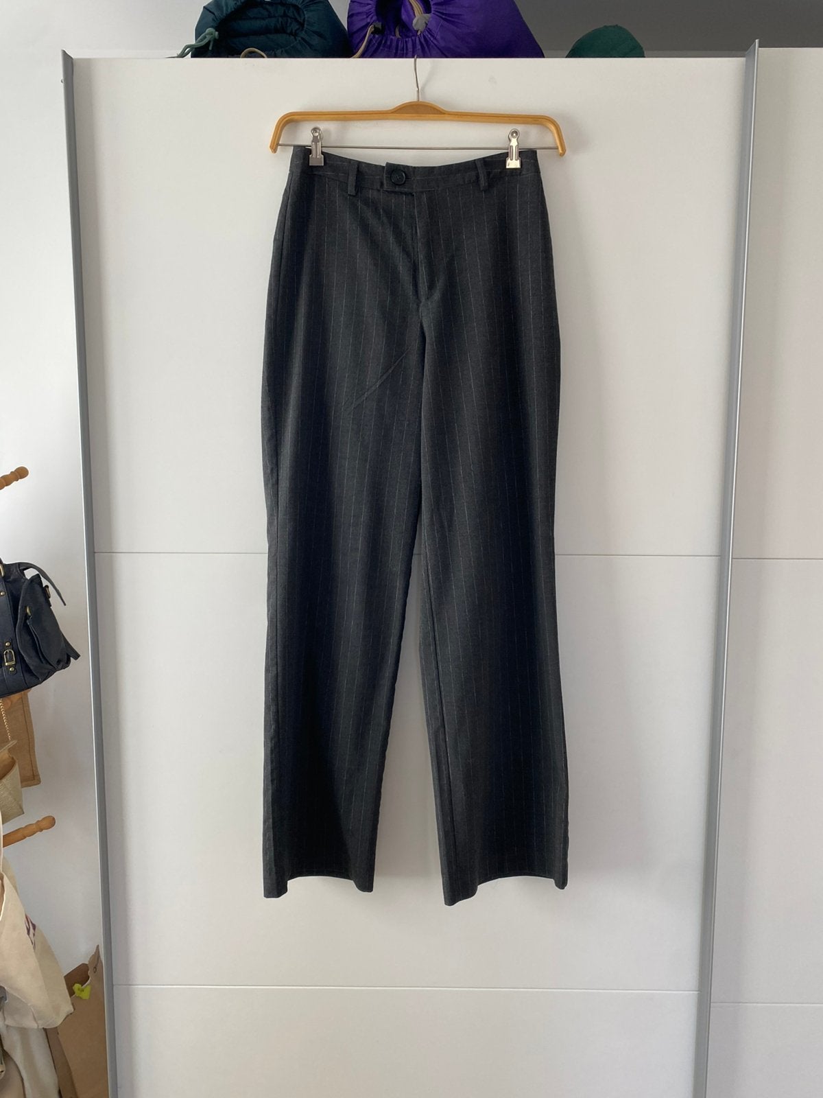 Pantalon Stradivarius étro/36, Gris, Enlèvement ou Envoi, Taille 36 (S), Comme neuf