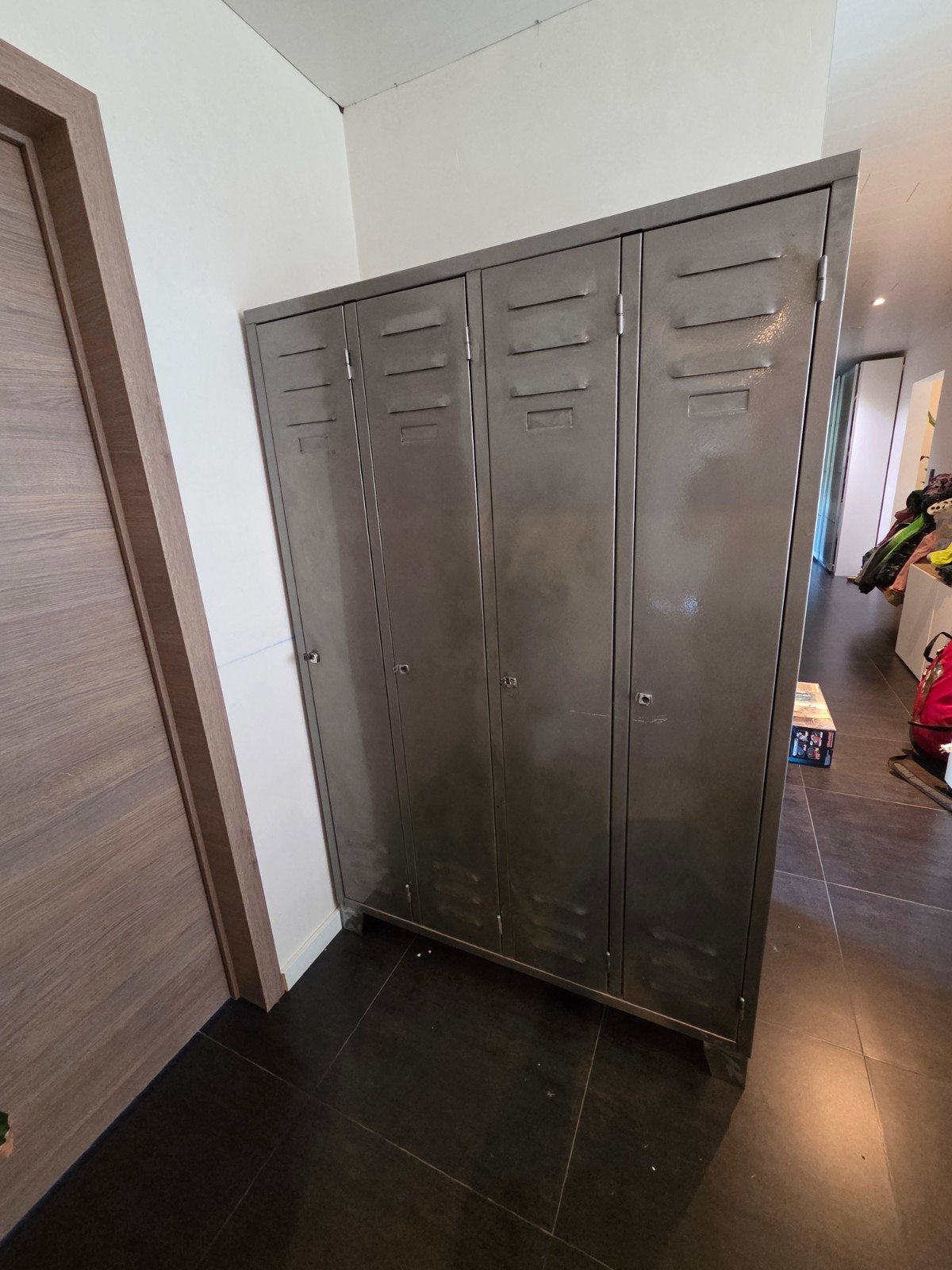 Armoire casier métallique, Enlèvement