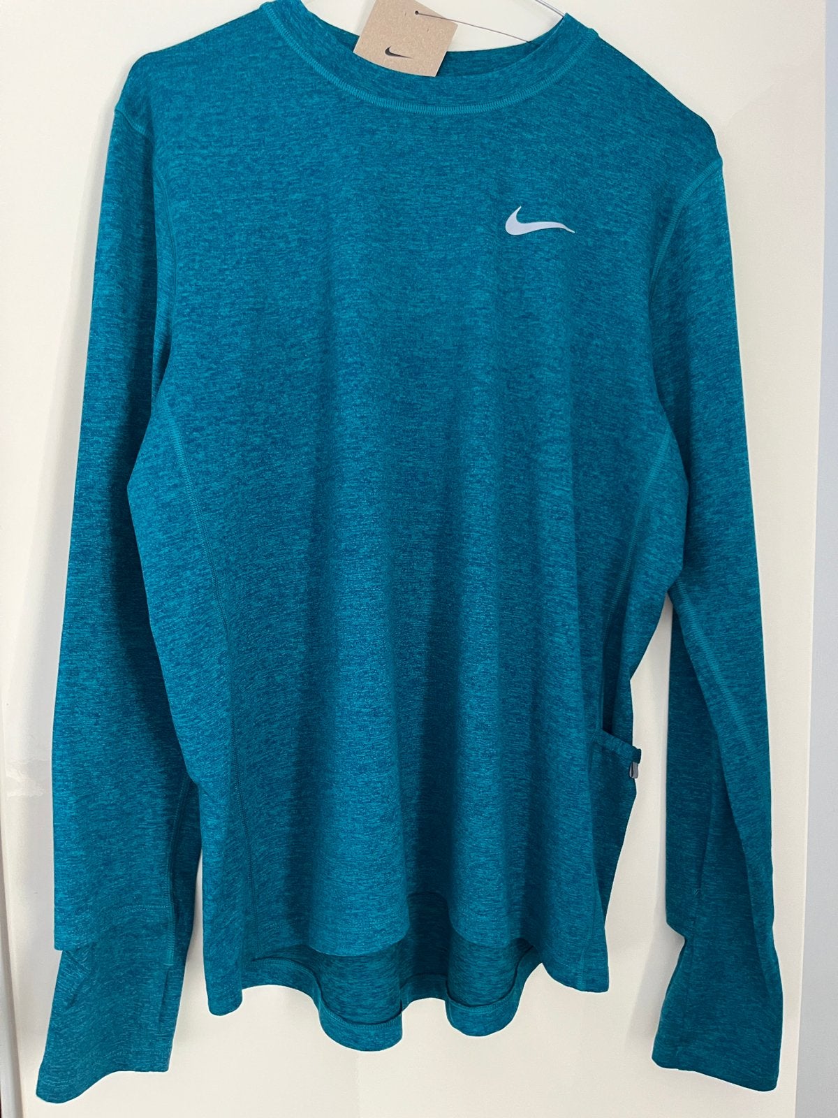 T-shirt à manches longues Nike, taille M, Vêtements | Femmes, T-shirts, Enlèvement ou Envoi, Comme neuf, Taille 38/40 (M)