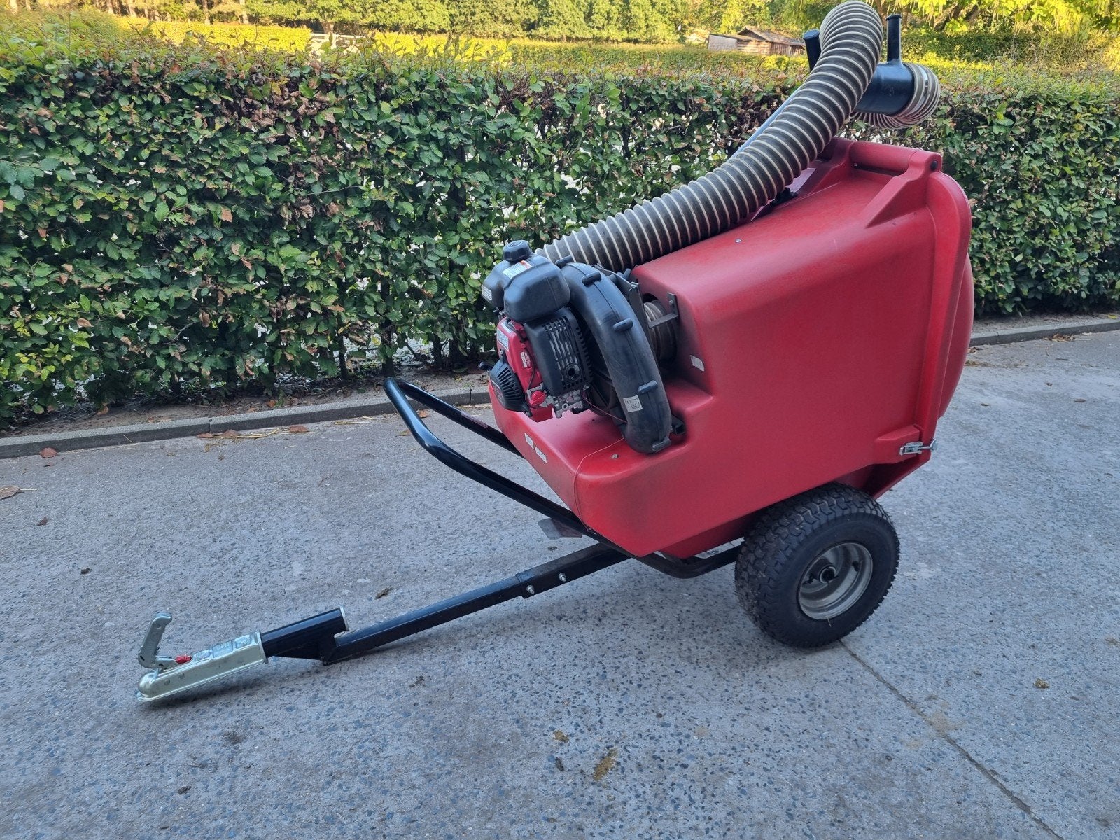 Paddock Cleaner Trafalgar, Weidegang
