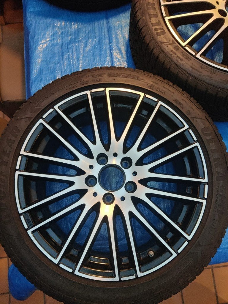 Pneu d'hiver Mercedes Classe C sur jante, Autos : Pièces & Accessoires, Pneus hiver, Véhicule de tourisme, Enlèvement, Utilisé