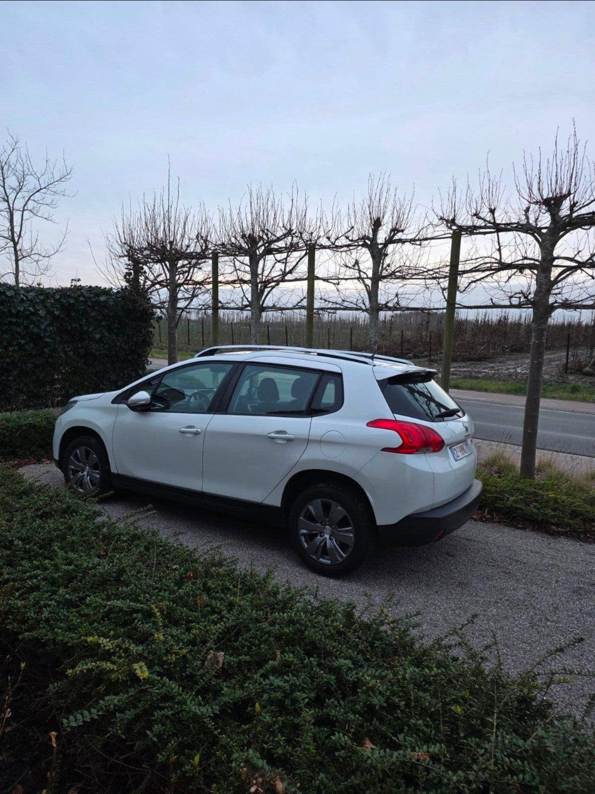 Peugeot 2008 1.6 plein de pièces neuves, Autos, Euro 5, Achat, Bluetooth, Particulier