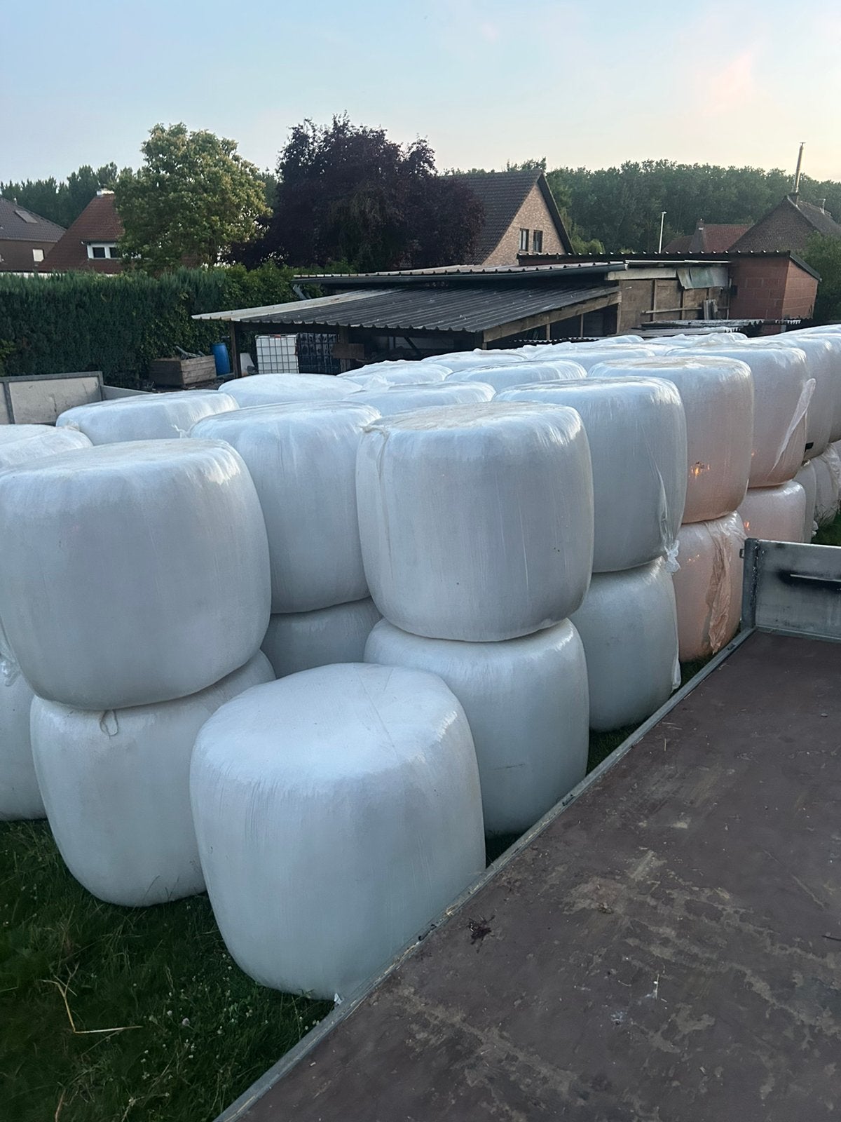 Mine balen te koop, Ophalen