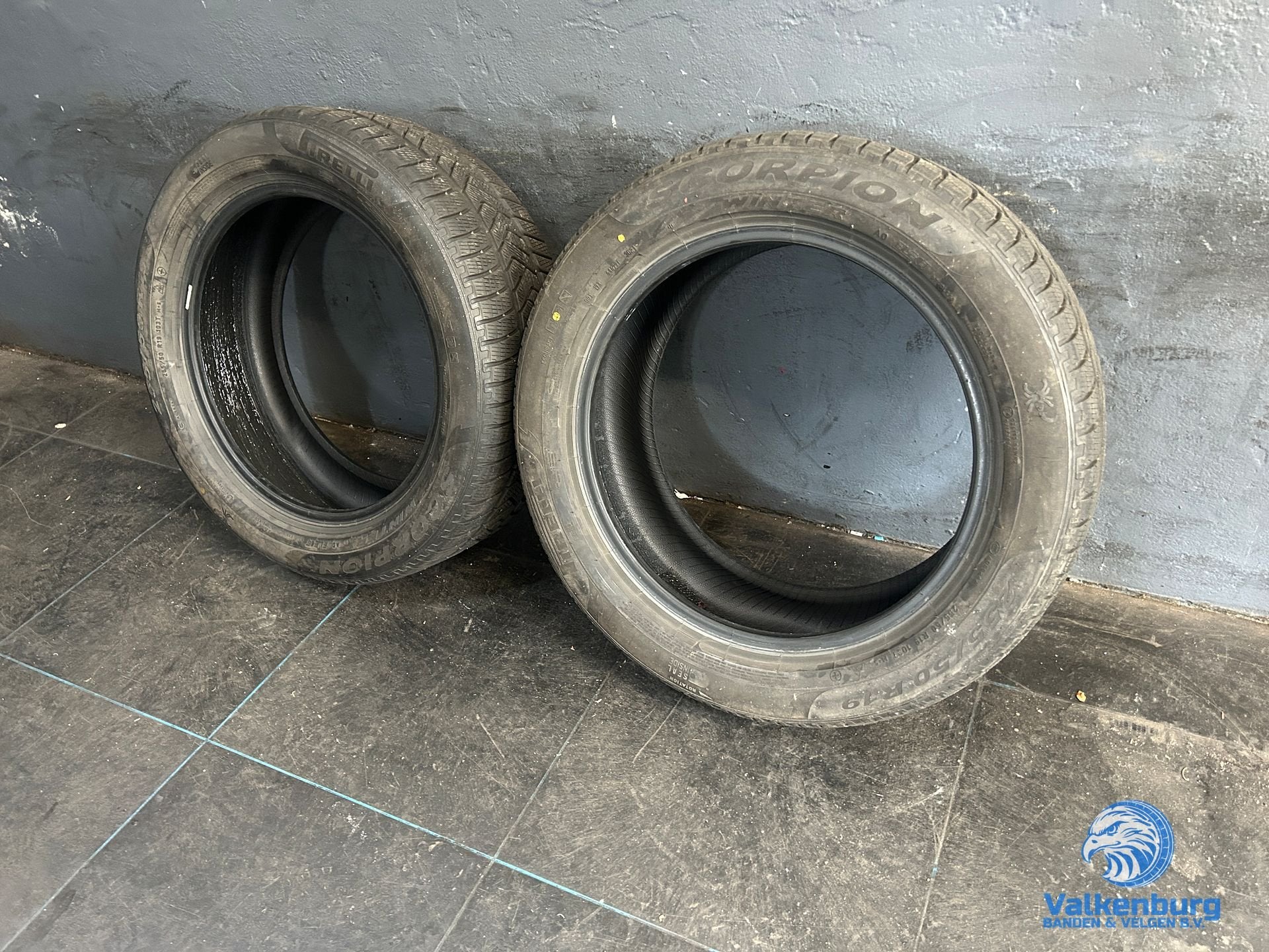 8mm! Winterbanden 255/50R19 Pirelli Sottozero Winter, Autos : Pièces & Accessoires, Pneus & Jantes, Pneus hiver, 255 mm, Véhicule de tourisme