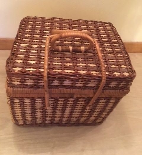 Panier pique-nique en osier vintage - Panier de rangement, Fait main, Enlèvement ou Envoi, Osier, Comme neuf