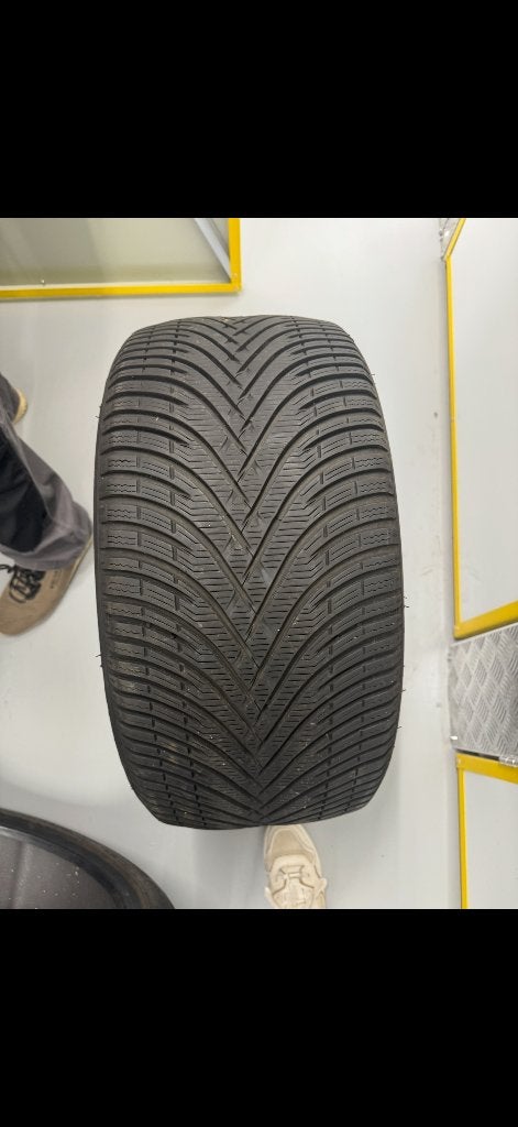 Pneu hiver 255/35 R19, Autos : Pièces & Accessoires, Pneus & Jantes, Neuf, Pneus hiver, 255 mm, Pneu(s)