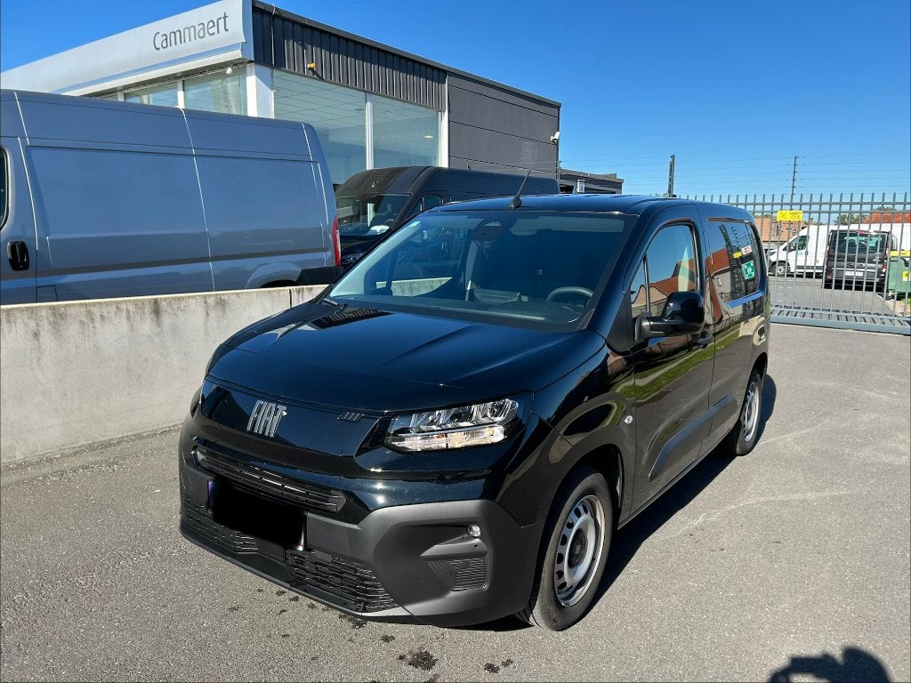 Fiat Doblo M 1.5 Diesel Euro 6 Bj 05/2026 Slechts 5394km !, Stof, Multifunctioneel stuurwiel, https://public.car-pass.be/vhr/6f949010-d6eb-4ced-8bbd-17e1662ffb69