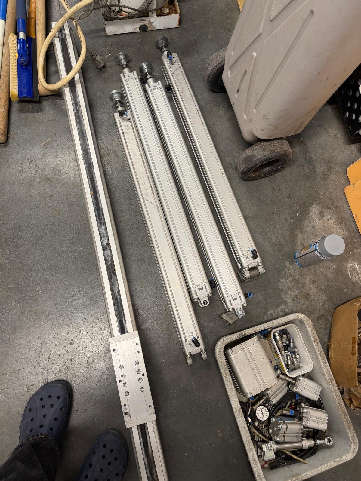 Cylinders, Bricolage & Construction, Compresseurs, Enlèvement, Utilisé