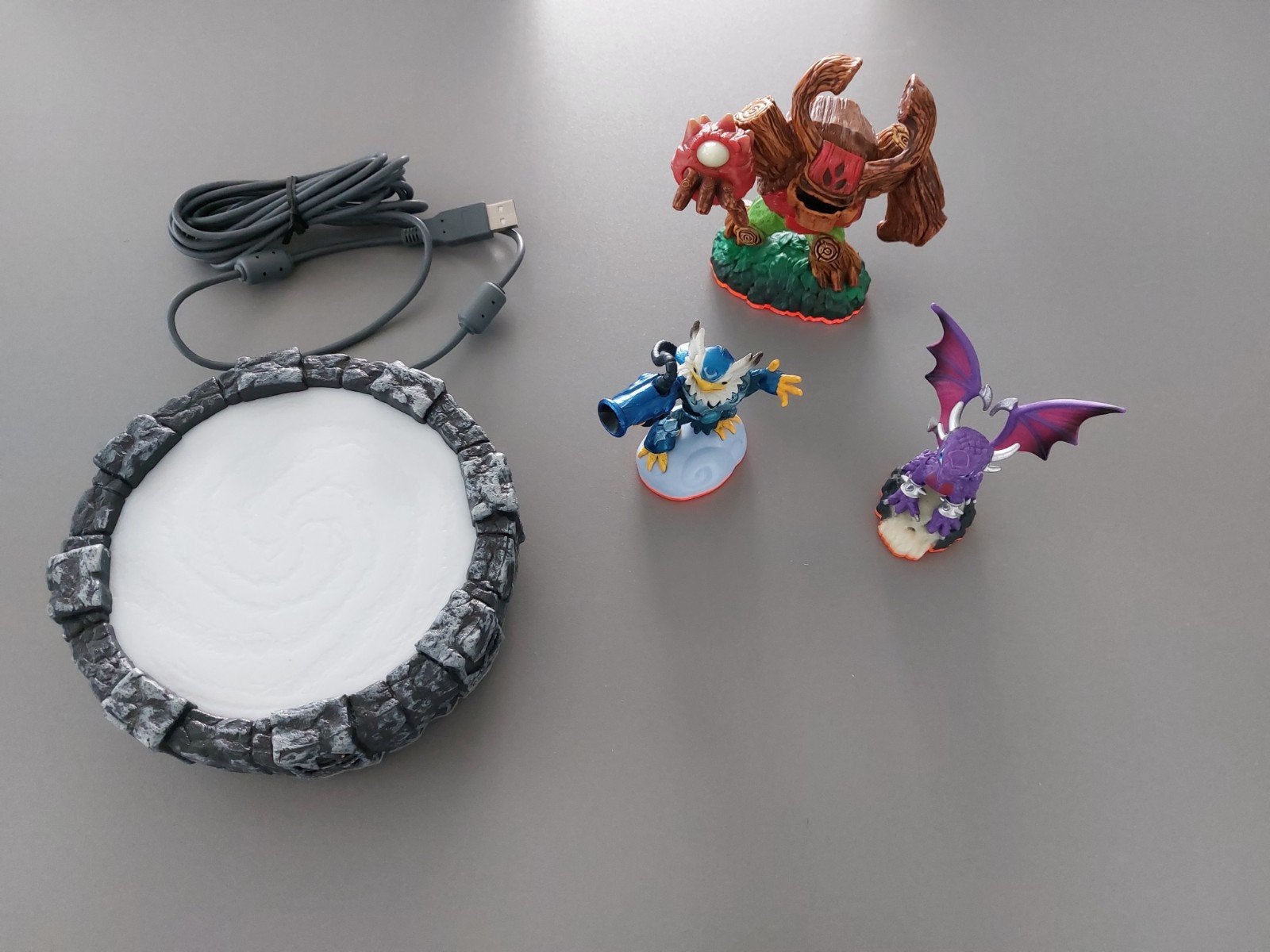 Skylanders Giant starter pack (Wii), Games en Spelcomputers, Ophalen of Verzenden