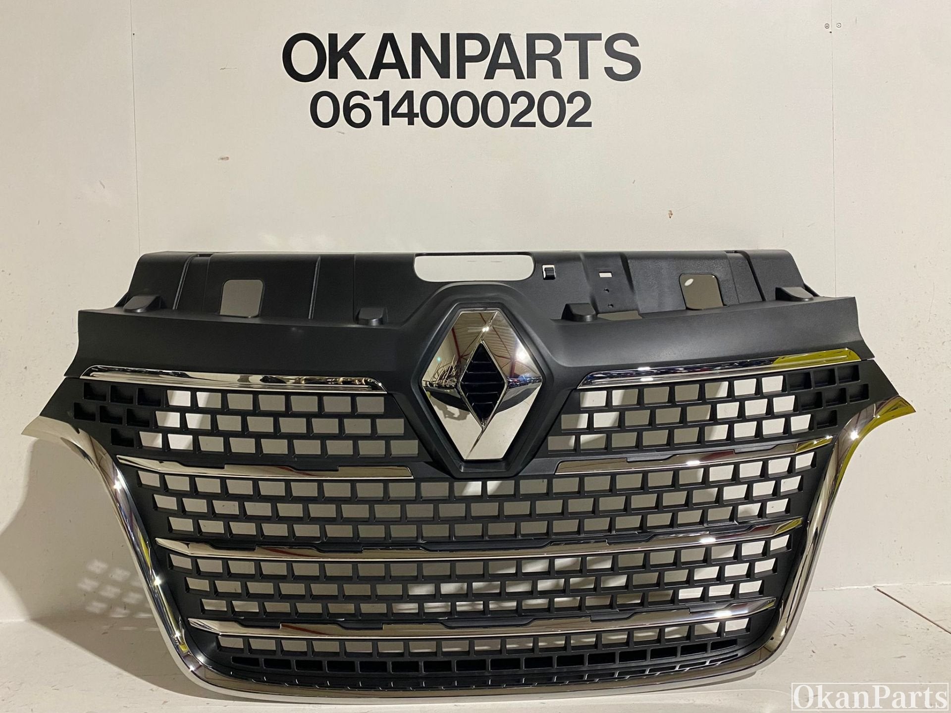 Calandre restyl e Renault Master III 628959833R, Utilisé, Avant