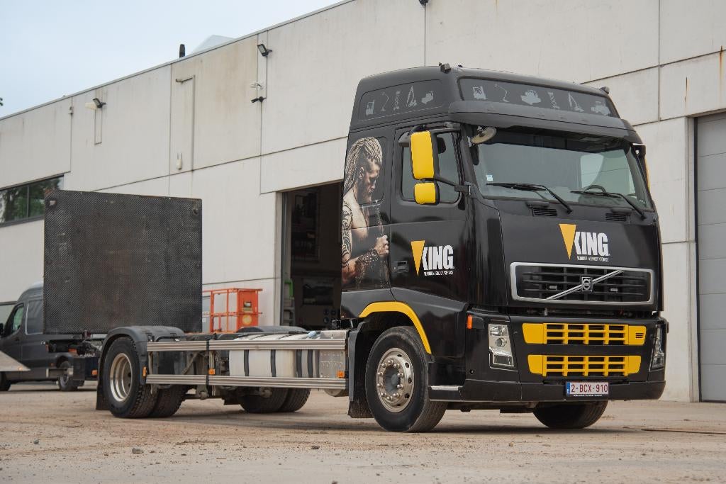 Vrachtwagen op chassis met laadbrug, Euro 5, Achterwielaandrijving, Leder, 2 zetels