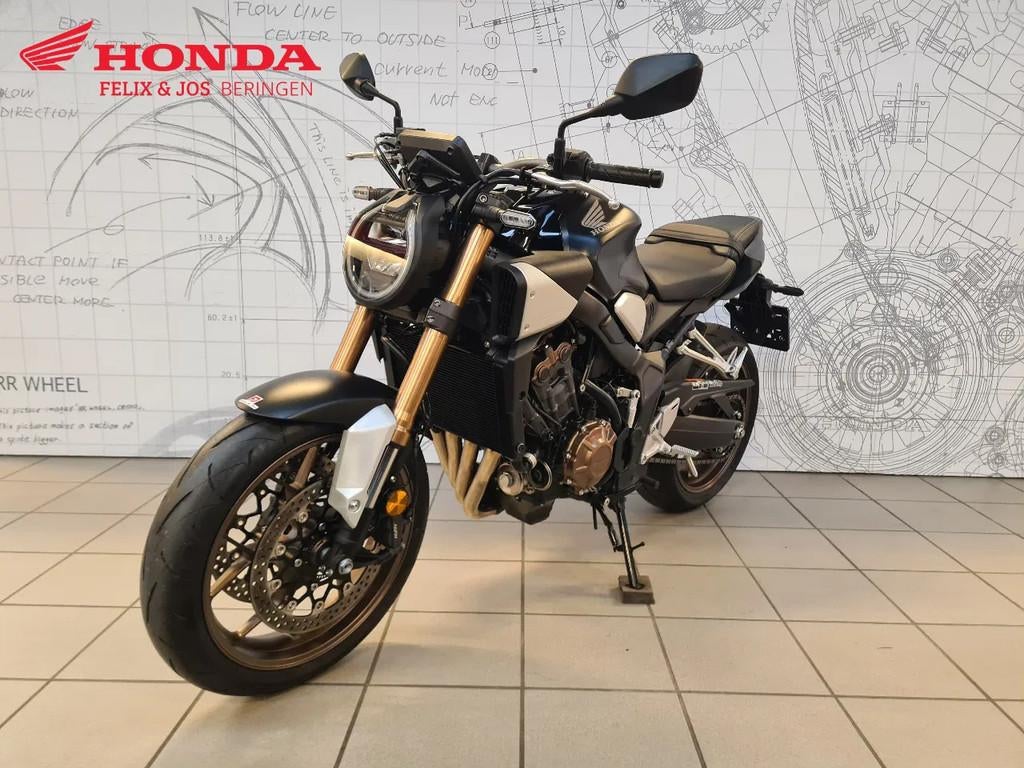 Honda CB650R E-Clutch (bj 2025), Motoren, Motoren | Honda, Bedrijf, Meer dan 35 kW, Overig, 650 cc
