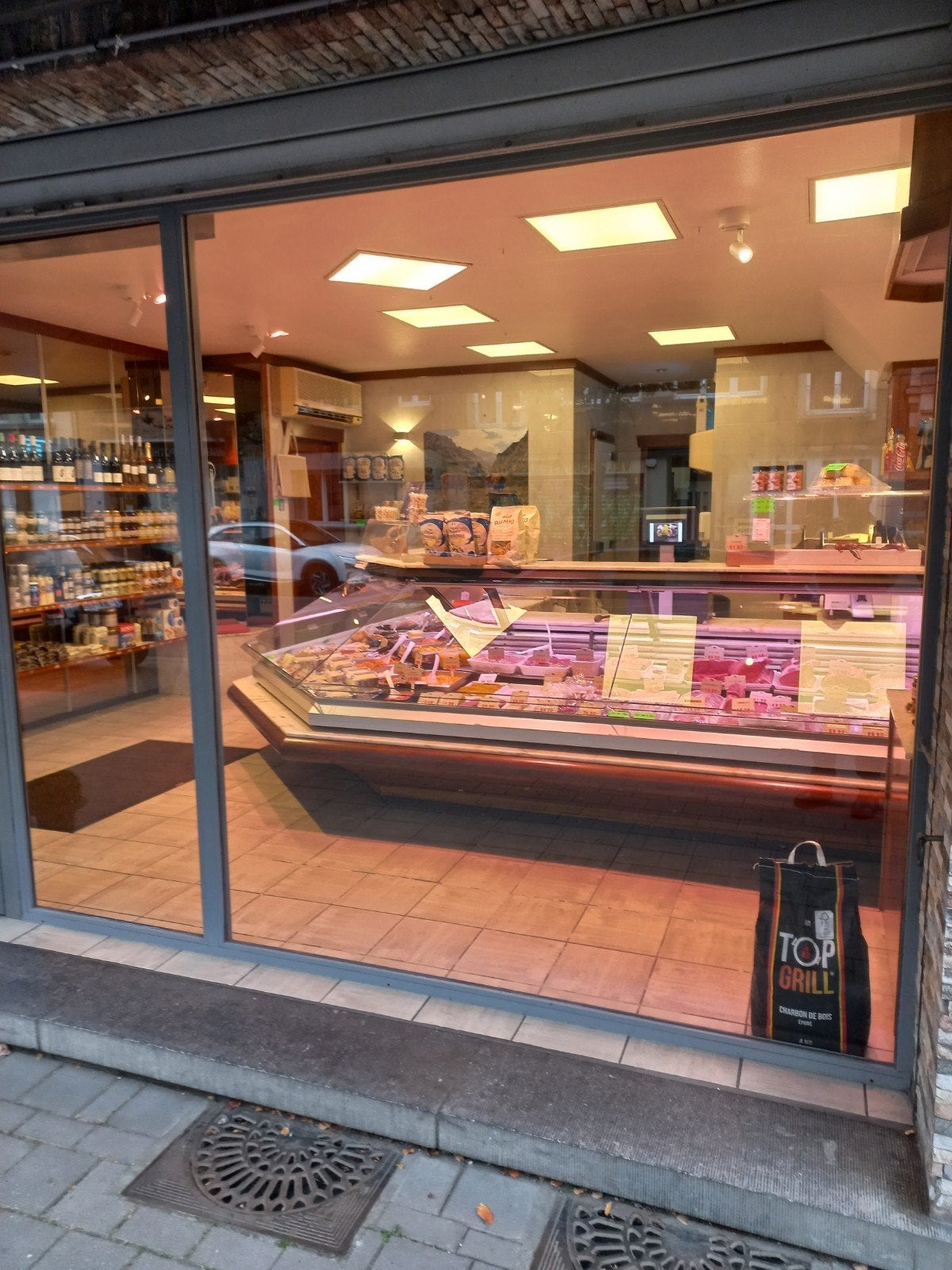 Commerce à remettre : Boucherie-charcuterie-traiteur à Ixell