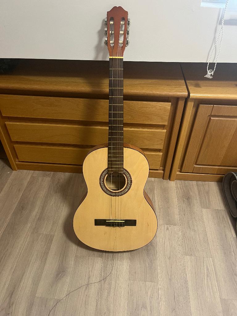 Guitare Santos y Mayor à vendre–manque 3 cordes bonne état, Enlèvement, Utilisé, Guitare classique ou espagnole