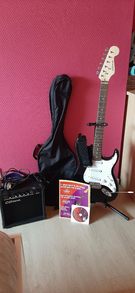 elektrische gitaar, Ophalen, Zo goed als nieuw, Met versterker