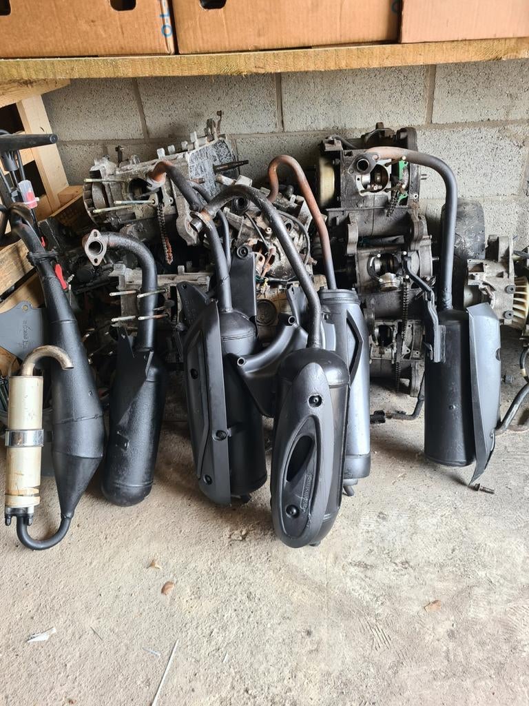 Verschillende uitlaat 50cc scooter 2en4 takt alle modellen, Ophalen of Verzenden, Uitlaat
