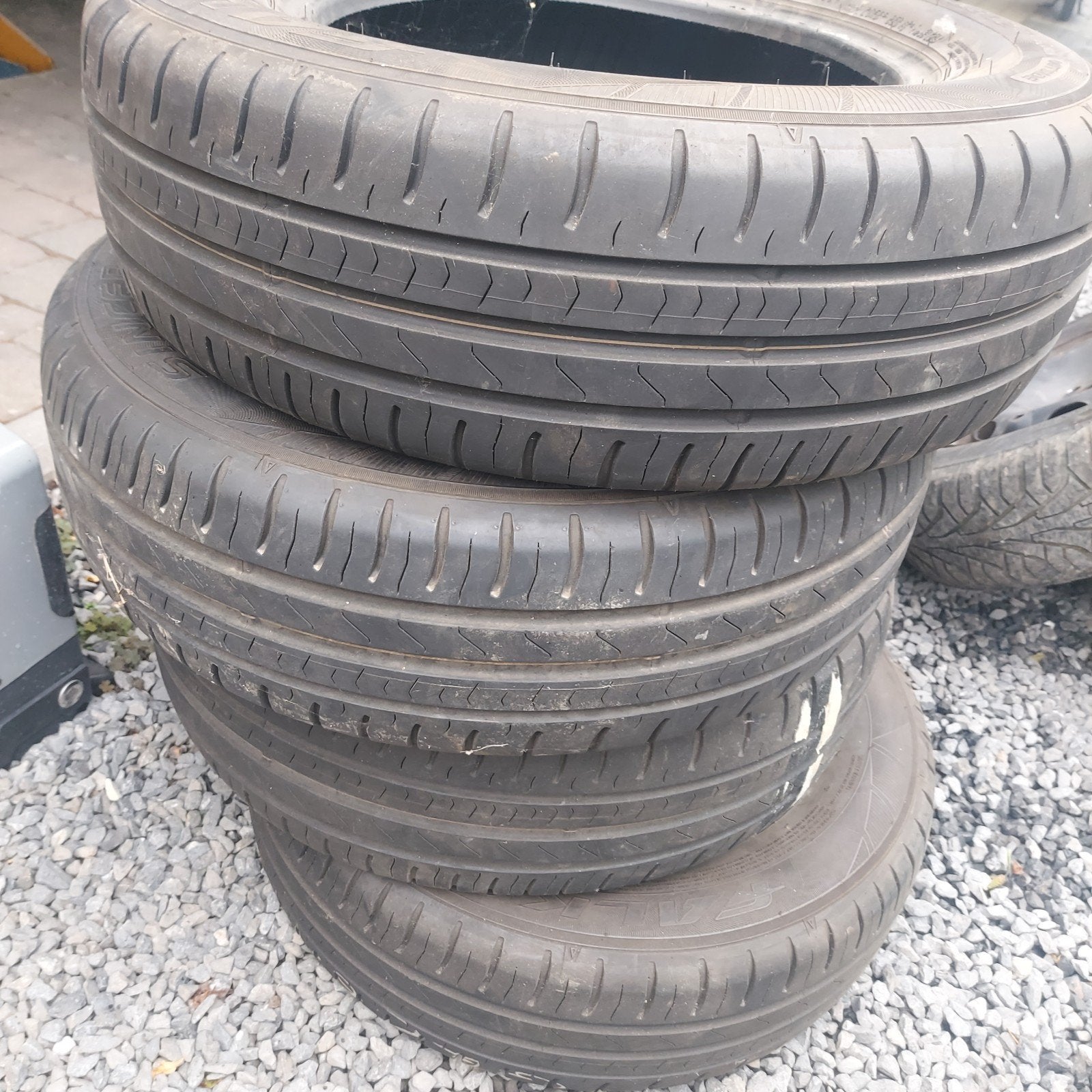 Pneus 185/70R14 88H, Enlèvement