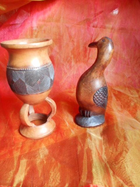 gobelet et oiseau du Congo, en bois, Enlèvement ou Envoi