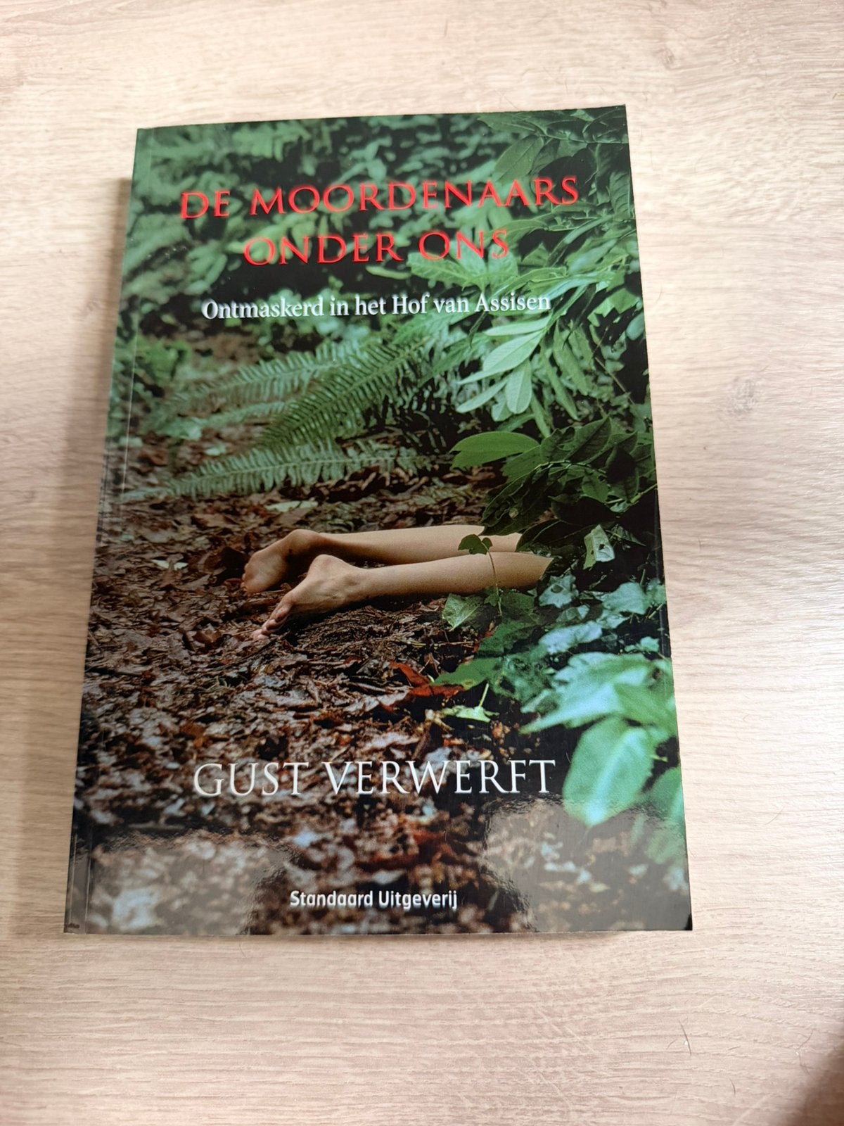 Boek: de moordenaars onder ons, Boeken, Ophalen, Zo goed als nieuw