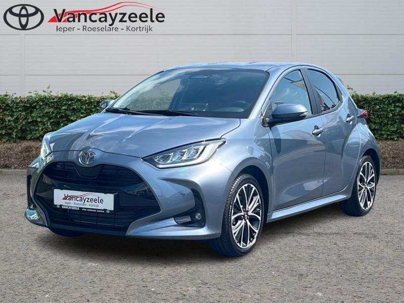 Toyota Yaris Iconic+Hi-techpack+cam+gps+sens V+A, Auto's, Toyota, Yaris, Adaptive Cruise Control, Airbags, Airconditioning, Bluetooth