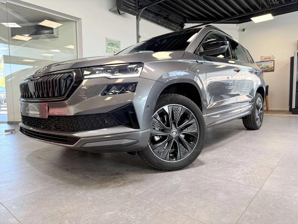 Skoda Karoq Karoq 1.5 TSI ACT DSG Sportline New car , 4 Year, Auto's, Skoda, Automaat, 1940 kg, Stof, 1498 cc