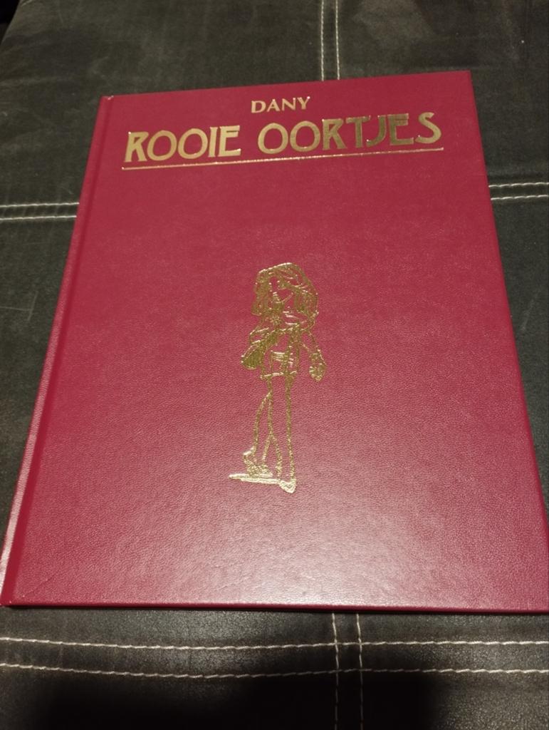 Een stripverhaal boekje over het rooie oortjes kleur rood, Ophalen
