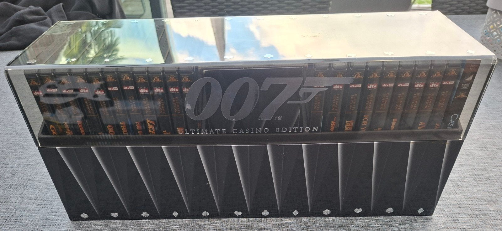 James Bond 007 Ultimate Casino Edition, Boxset, Actiethriller, Ophalen of Verzenden, Zo goed als nieuw