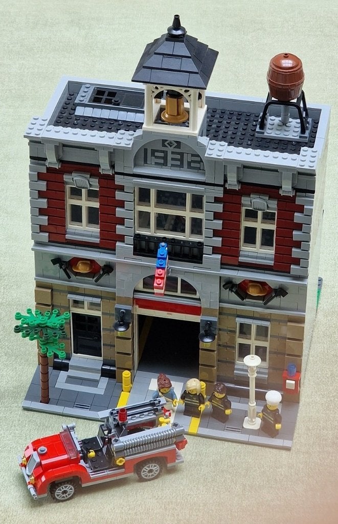 Lepin 15004 Fire Brigade (modulaire brandweerkazerne), Ophalen of Verzenden, Gebruikt, Overige merken
