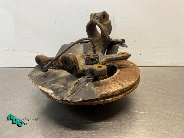 Fusee rechts-voor van een BMW 3-Serie (3-Serie 98-), Gebruikt, -, -, Ophalen of Verzenden