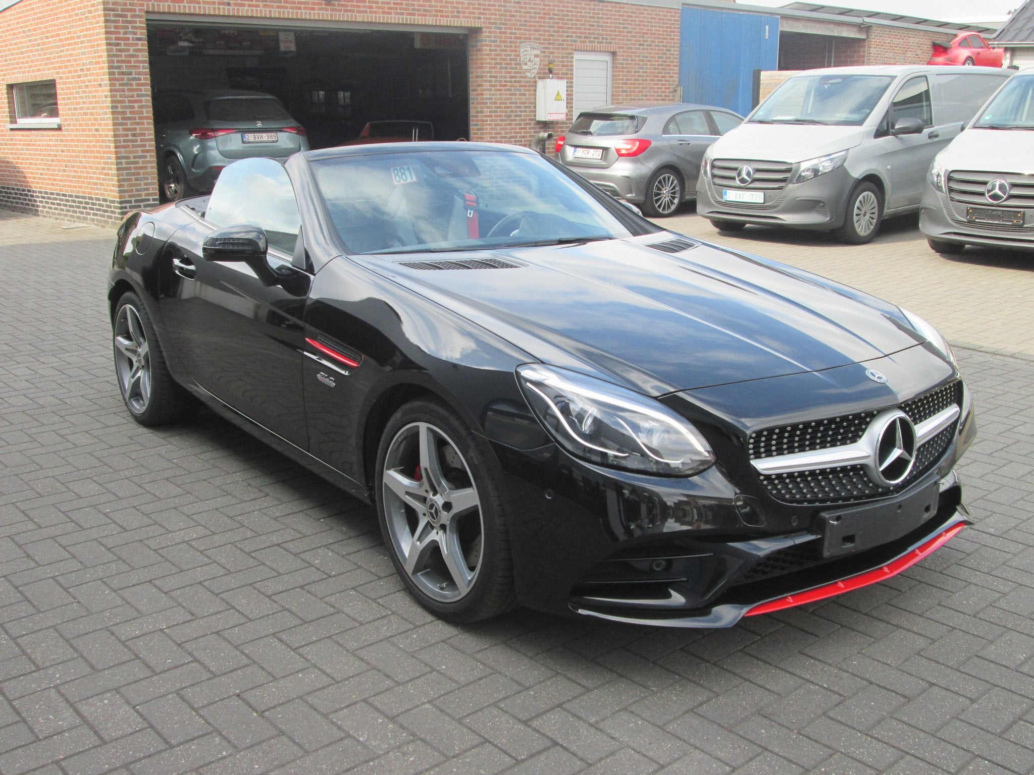 Mercedes-Benz SLC 180 RED ART EDITION (automatique), Autos, Cuir, Achat, Euro 6, Carnet d'entretien