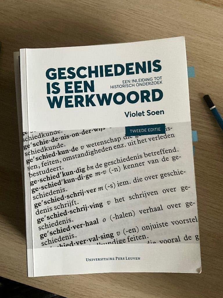 Geschiedenis is een werkwoord - Violet Soen, Boeken, Geschiedenis, Zo goed als nieuw, Overige niveaus, Violet soen