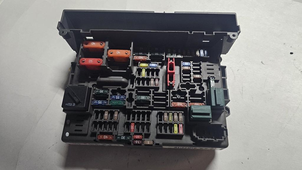 Zekeringkast  power distibution box BMW 1 / 3 / X1 serie E8x, Gebruikt, -, Ophalen of Verzenden, -