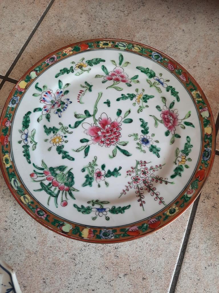 Chinees vintage bord 27 cm, Antiek en Kunst, Antiek | Schalen, Ophalen of Verzenden