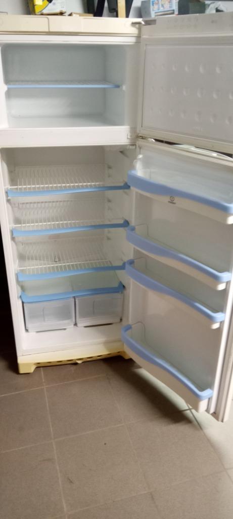 FRIGO INDESIT, 160 cm ou plus, Enlèvement, Utilisé, 45 à 60 cm