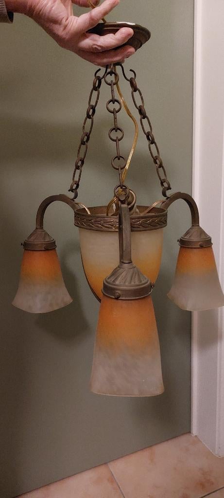 Lustre Art Déco en bronze avec pâte de verre signé Schneider, Enlèvement