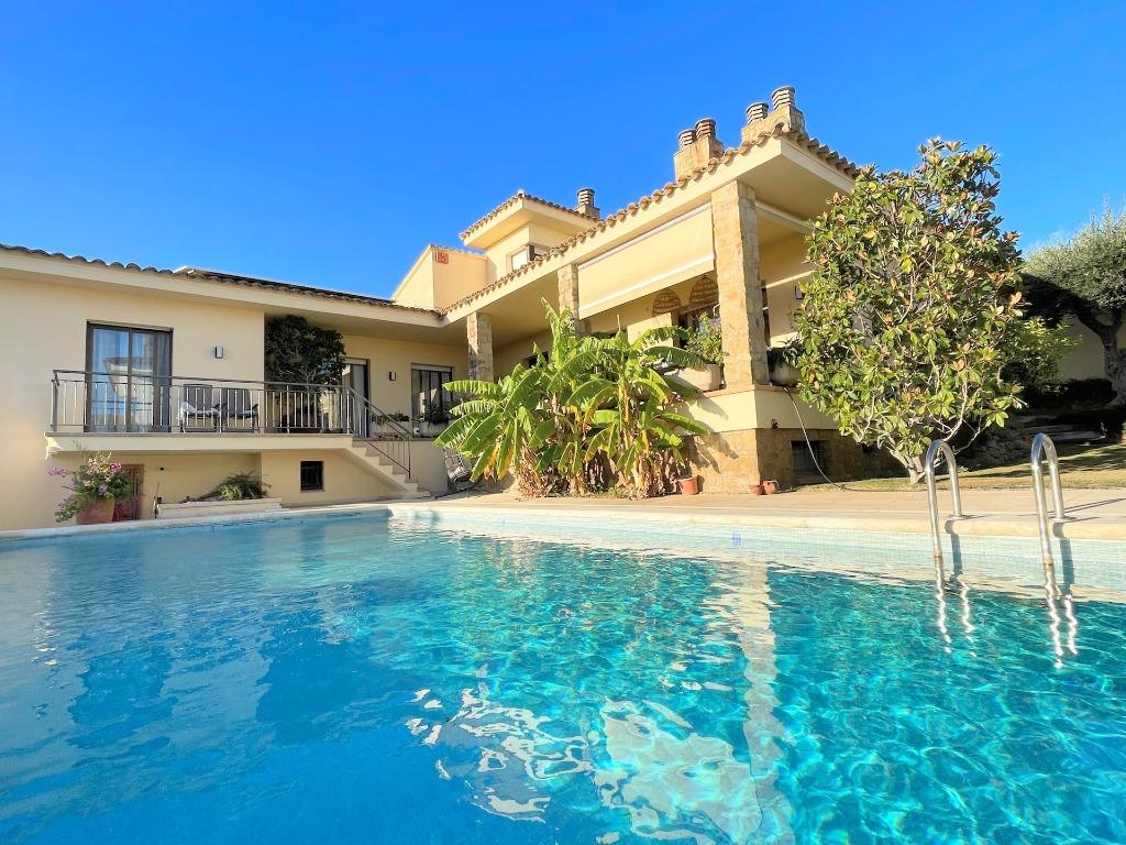 Villa met zwembad bij strand 10P L' Escala - Costa Brava, Vakantie, 4 of meer slaapkamers, Bemiddelingsbureau, Dorp, Costa Brava
