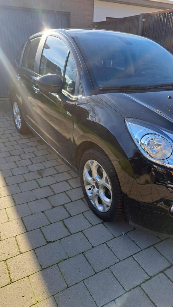 Citroen c3 exclusive 1.2 benzine, Voorwielaandrijving, Stof, Zwart, Handgeschakeld