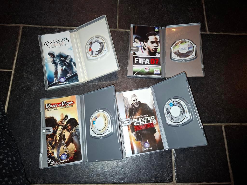 Lot de 4 jeux PSP