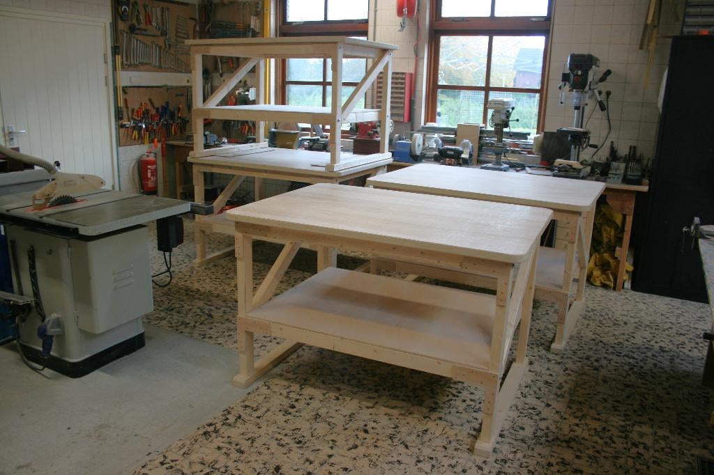 Stevige houten Werkbanken – werktafels - inpaktafel - tafels, Doe-het-zelf en Bouw, Werkbanken, Ophalen of Verzenden, Nieuw, Bankschroef