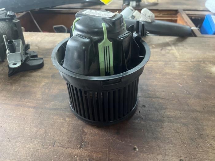 Moteur de ventilation chauffage d'un Peugeot 207, Autos : Pièces & Accessoires, Enlèvement ou Envoi, 3 mois de garantie, Utilisé