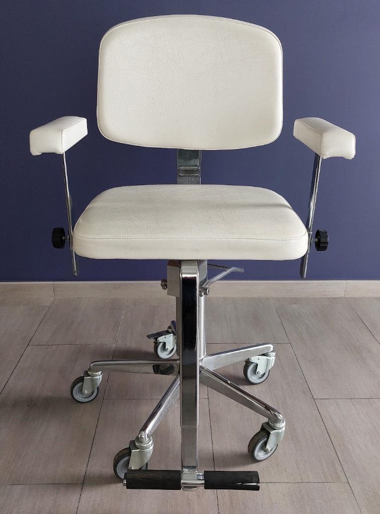 Fauteuil à pompe, Enlèvement