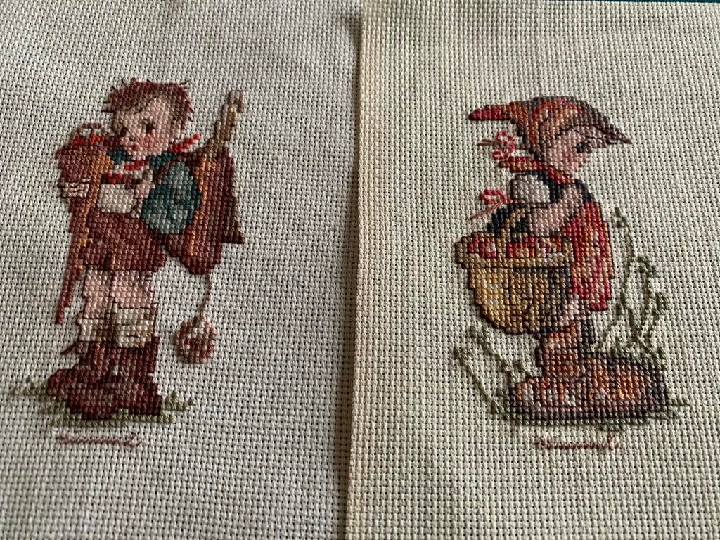 2 handgeborduurde Hummeltjes, Ophalen of Verzenden, Nieuw