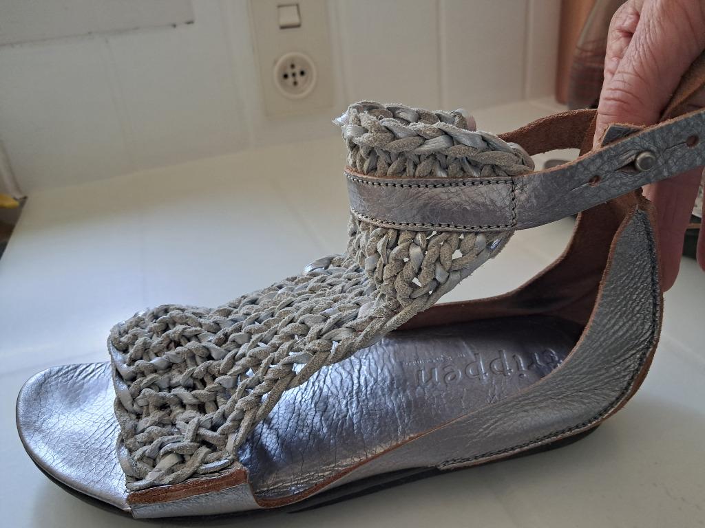 Sandales Trippen T40, Kleding | Dames, Schoenen, Zo goed als nieuw, Grijs, Trippen, Sandalen of Muiltjes
