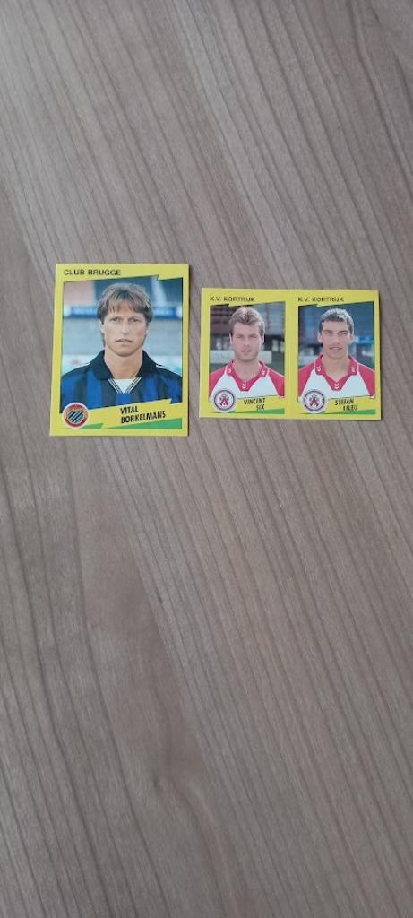 Panini Football 98. 2 autocollants. Également vendu séparéme, Enlèvement ou Envoi, Comme neuf, Sport