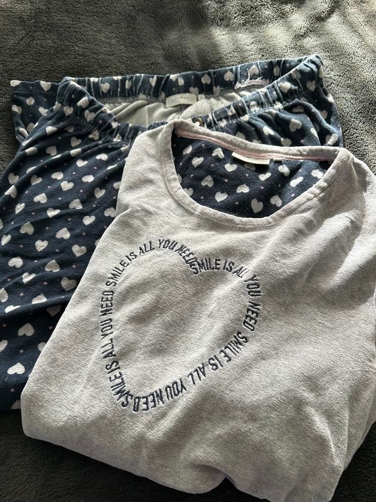 Nachtkleding dames, Ophalen, Gedragen