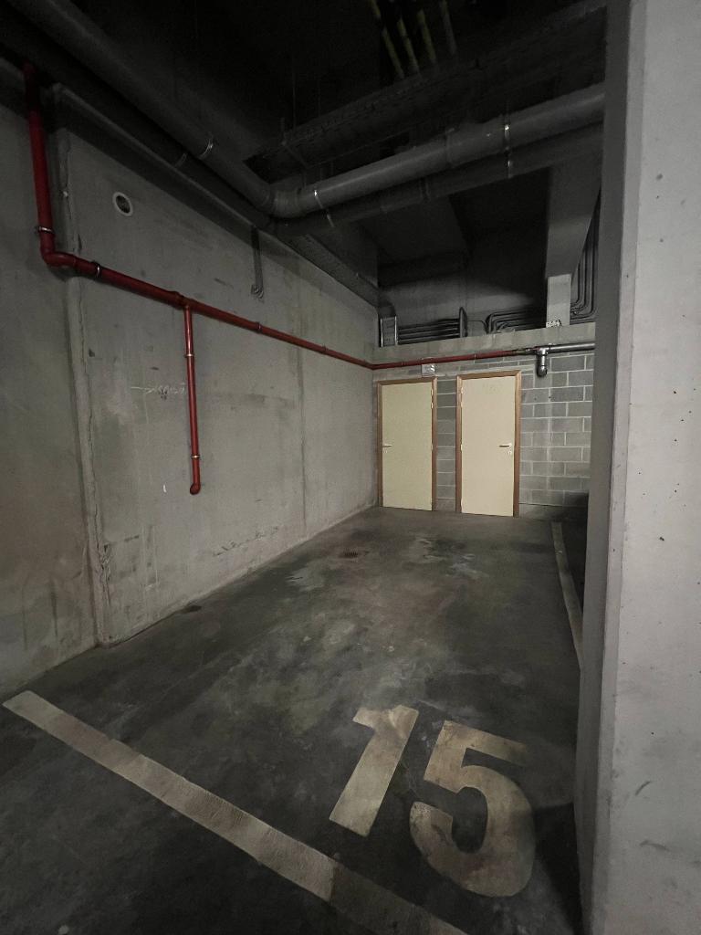 UCCLE / Emplacement de parking intérieur, Immo, Garages & Places de parking, Bruxelles