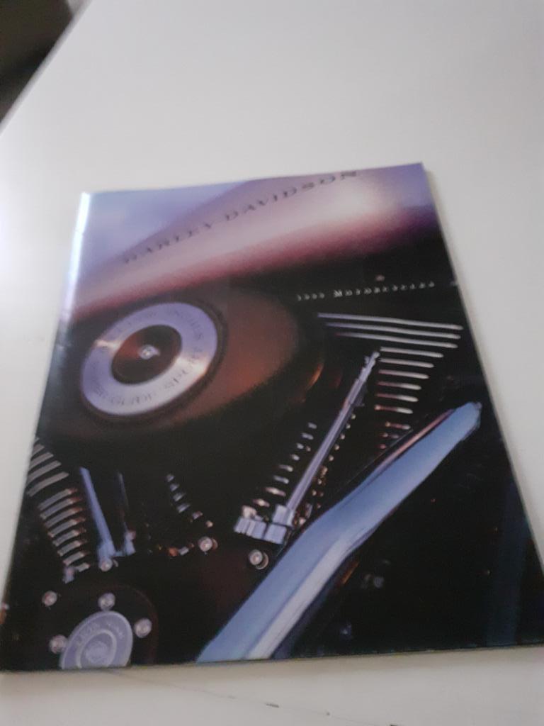 Harley Davidson brochure boek 1999, Motos, Modes d'emploi & Notices d'utilisation, Enlèvement ou Envoi