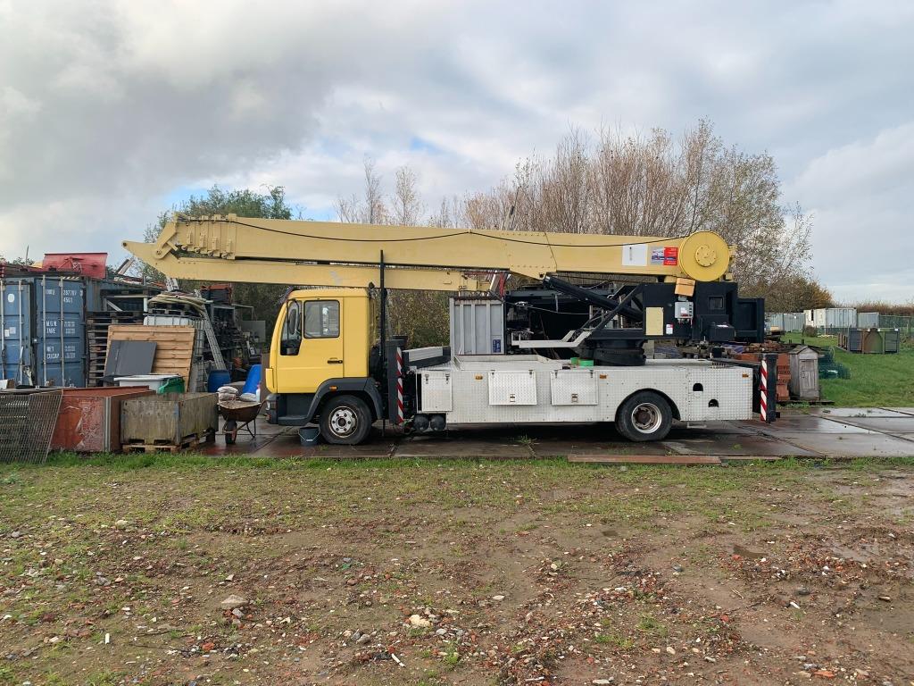 kraanwagen met alle dak toebehoren 42 mt  1500 kg 35 mt reik, Ophalen of Verzenden, Gebruikt